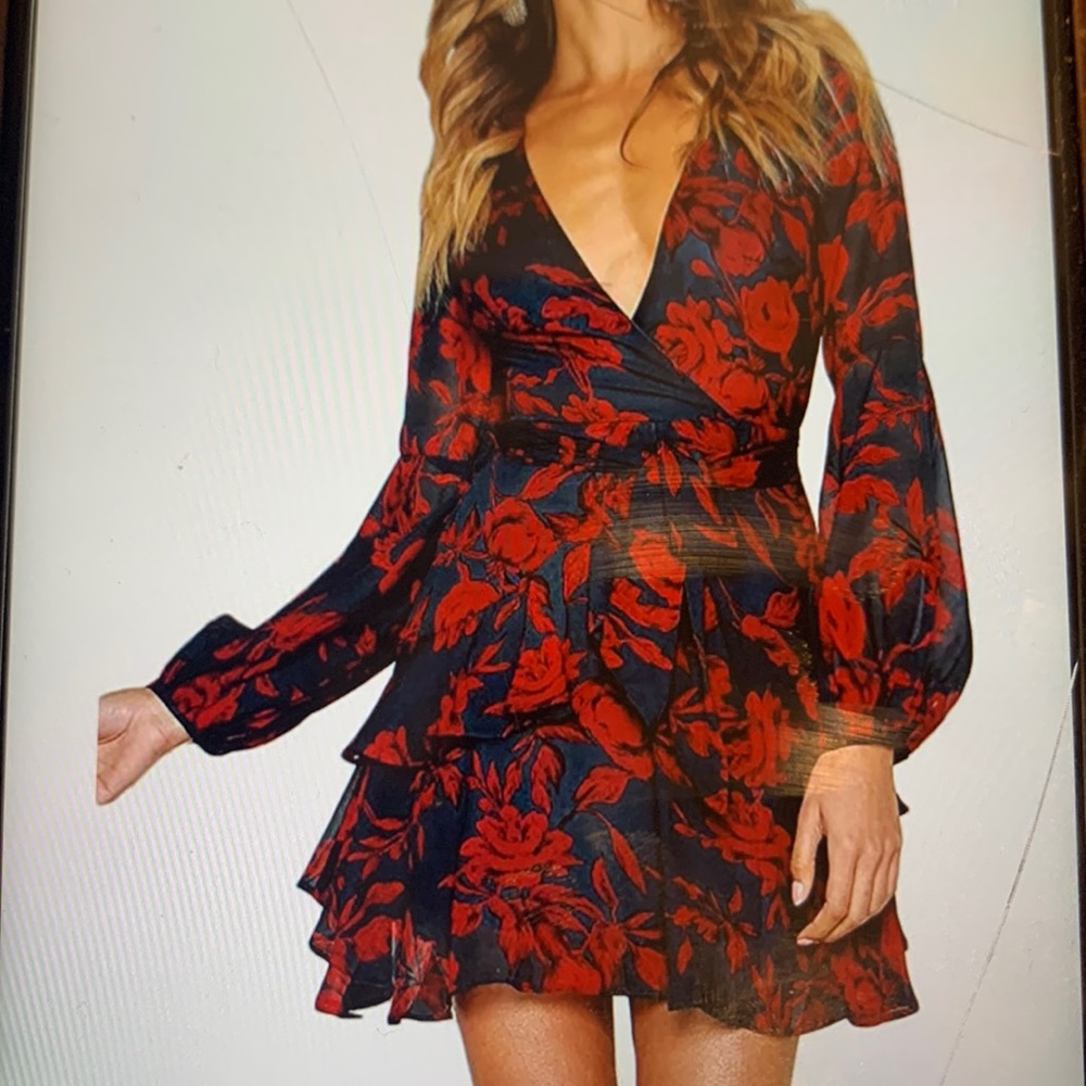 Uguest long sleeve v neck floral dress.